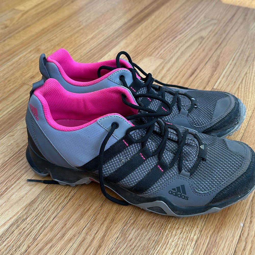 Adidas trail running shoe sz 9 1/2 women’s